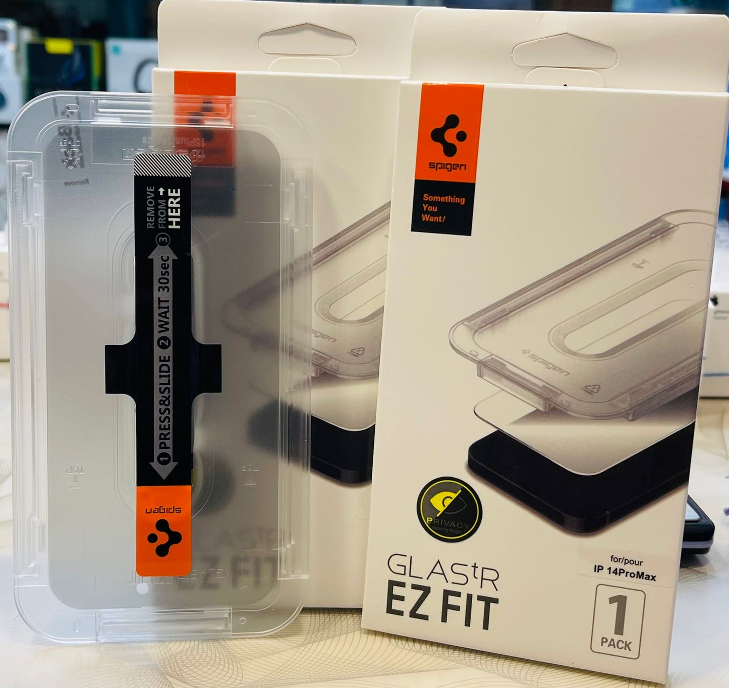 Spigen's GLAStR EZ Fit Screen Protector